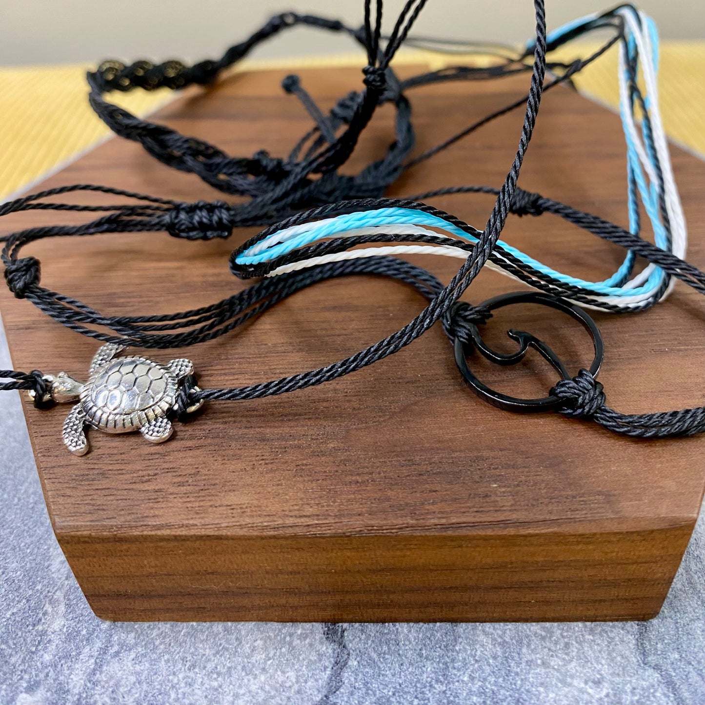 Bracelet Pack - Adjustable String Turtle Wave Black